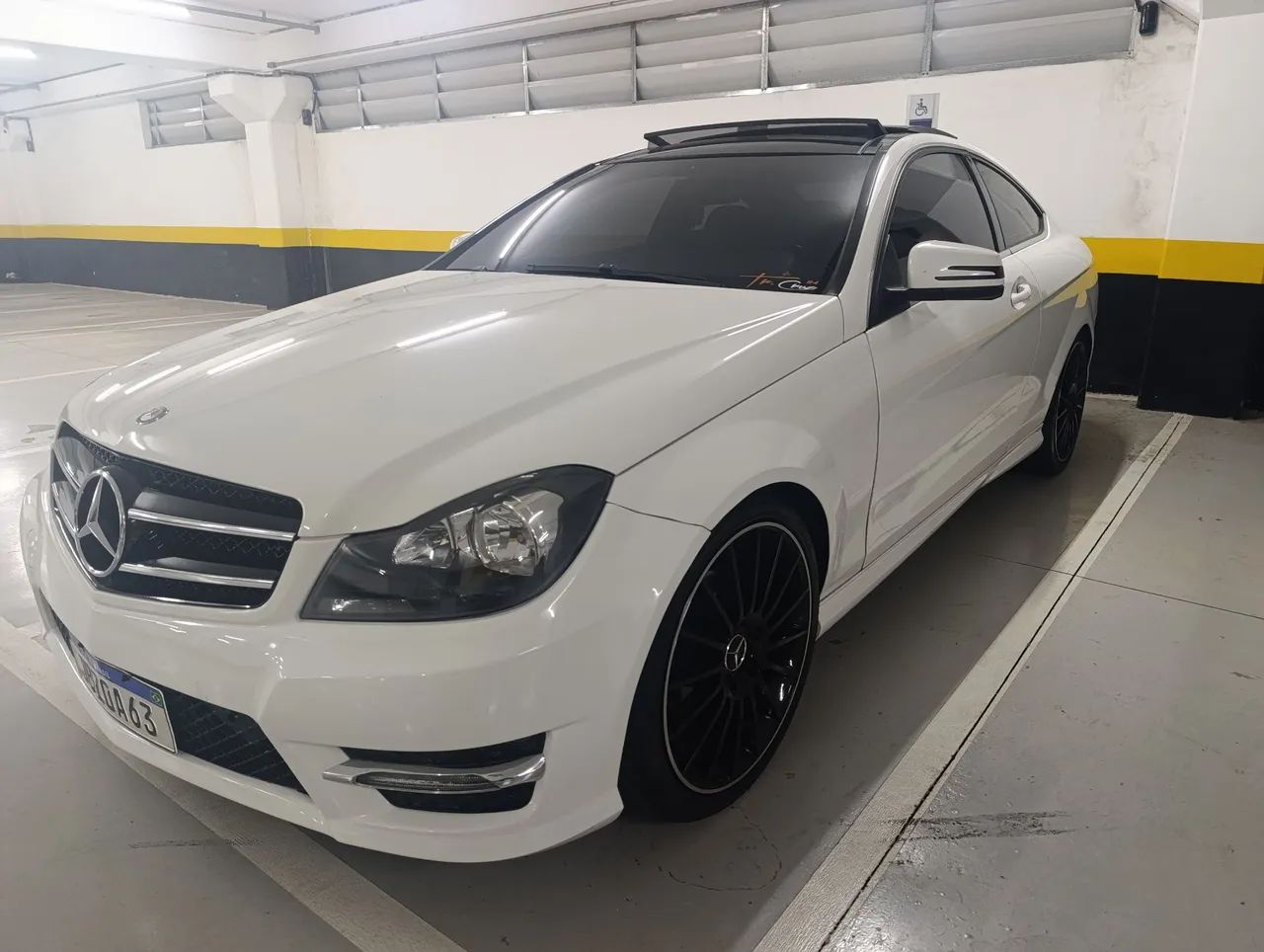 Mercedes-Benz C-180 CGI Coupe Sport 1.6 TB 16V Aut. 2013