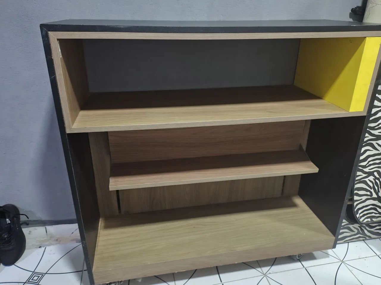 Bancada pra livros 