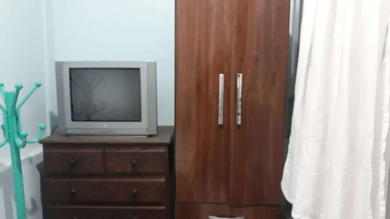 ALUGO QUARTO PARA MOÇAS * - Foto 5