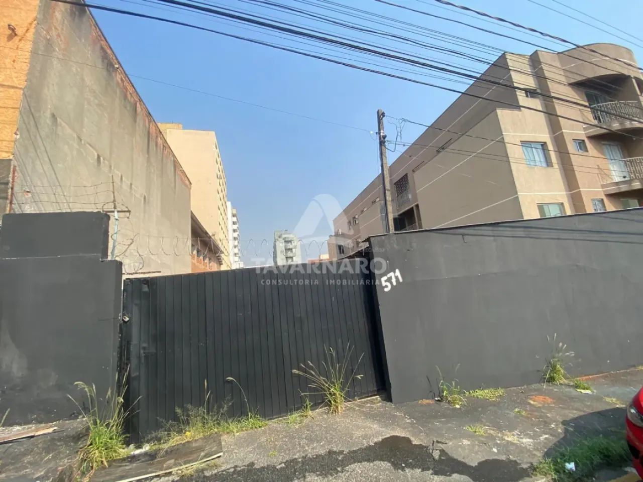 Espaço Comercial Ideal para Lava-Car ou Estacionamento!