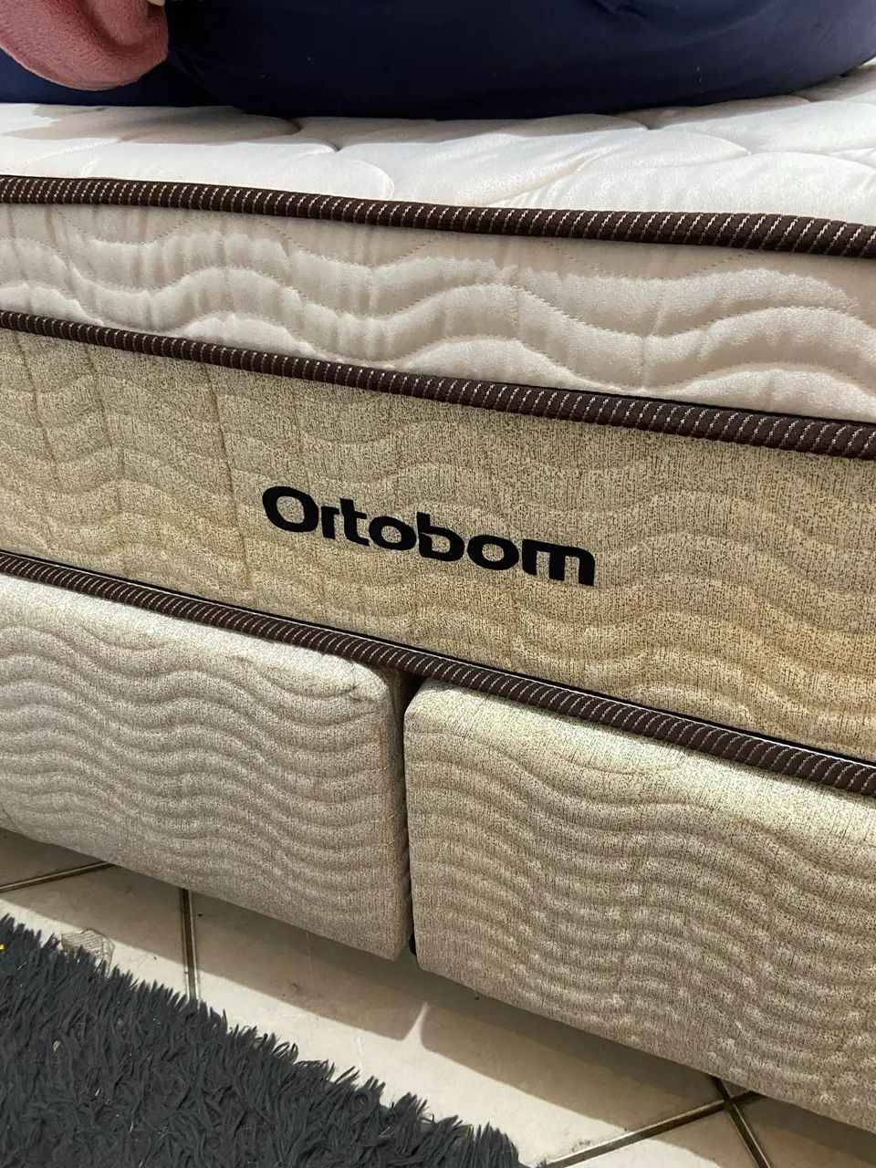 Cama box queen + colchão 