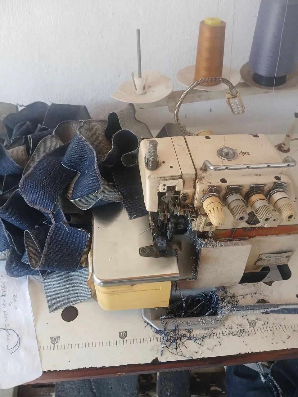 Máquina overloque  - Foto 4