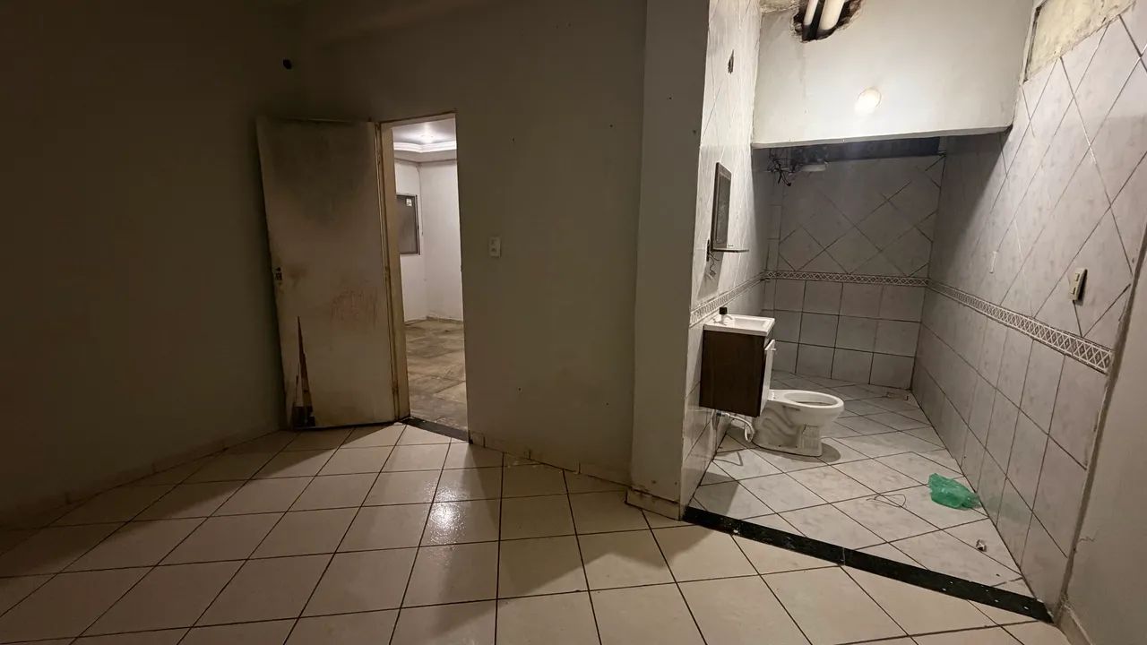 Alugasse kitnet 700,00  - Foto 2