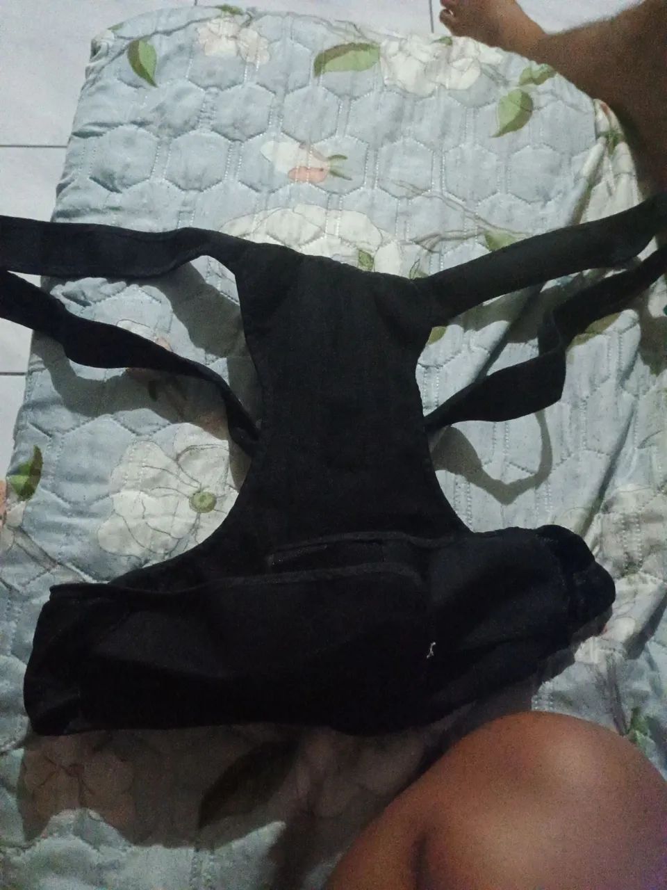 Joelheira e postura erta e aproveitar a vida  - Foto 2