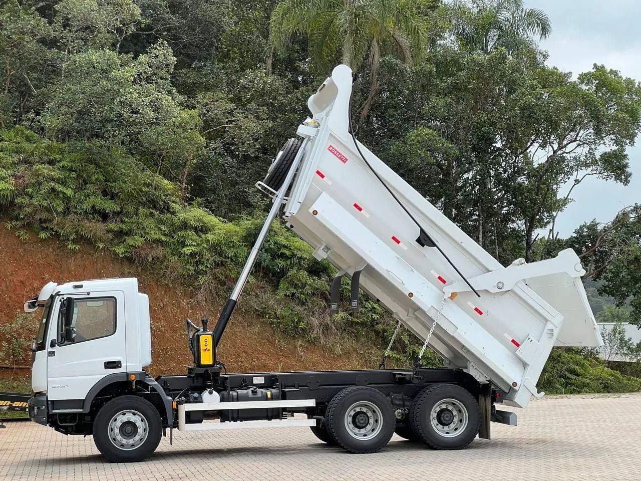 ATEGO 2730 6X4 CABINE ESTENDIDA BRANCA 2024/2025 - Foto 10