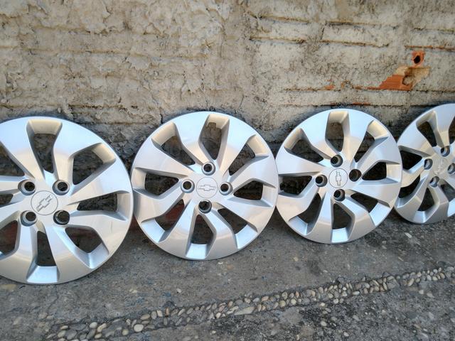 4 calotas onix ou prisma - Foto 3