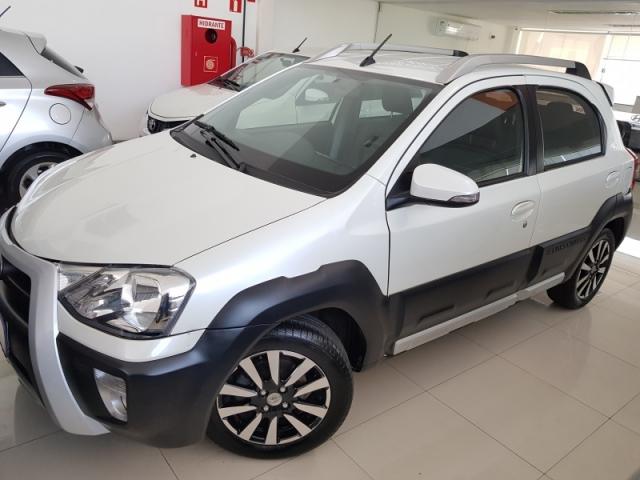 TOYOTA ETIOS CROSS 1.5 16V FLEX 4P MANUAL. - Foto 2
