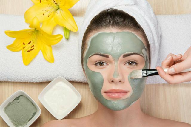 Limpeza de pele c/ extração + máscara facial