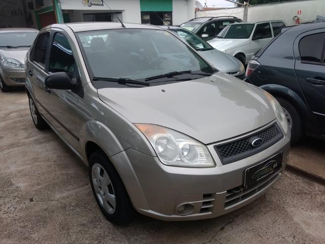 Ford/fiesta sedan