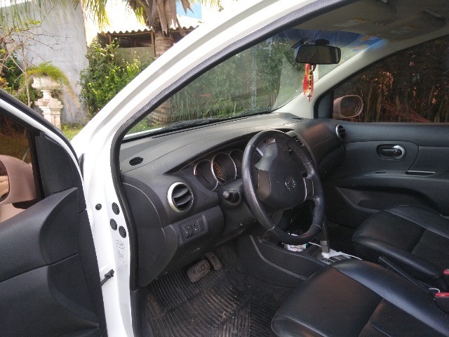 NISSAN LIVINA SL-1.8 AUTOMATUCA, NOVA