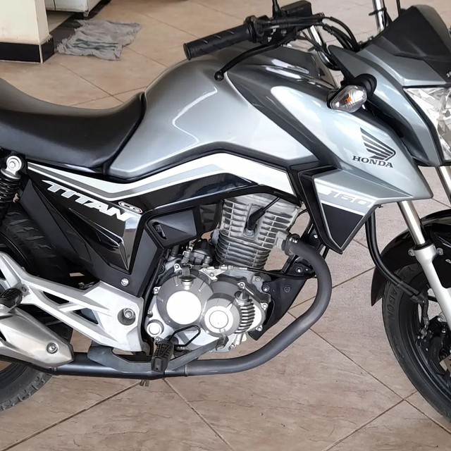 TITAN 160 2019