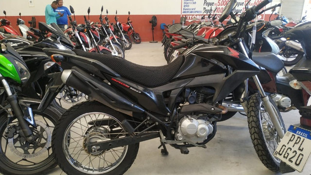 BROS 160 2017/TROCO POR MOTO MENOR VALOR/EM ATÉ 48X NO CARNÊ/36X NO CARTÃO DE CRÉDITO