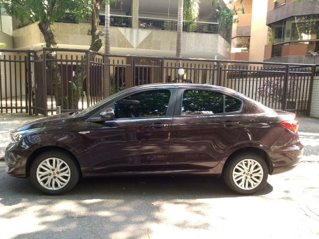 VENDO CARRO