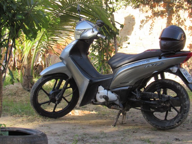 UMA MOTO