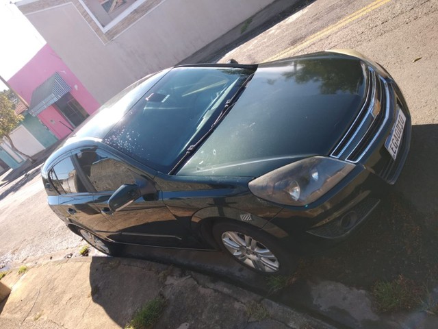 VENDO OU TROCO VECTRA GT HATCH 2.0 2010 ÓTIMO CARRO