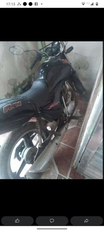 VENDO MOTO 125 BOA EM DIA