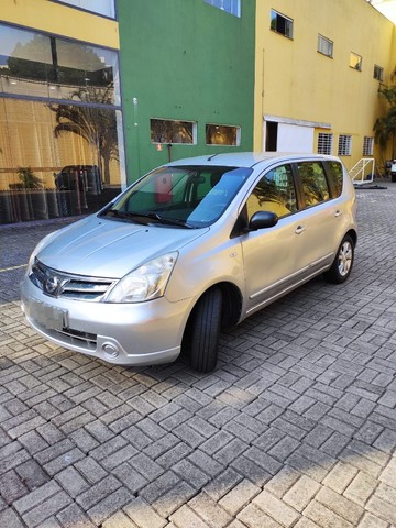 NISSAN LIVINA AUTOMÁTICA, KM BAIXA