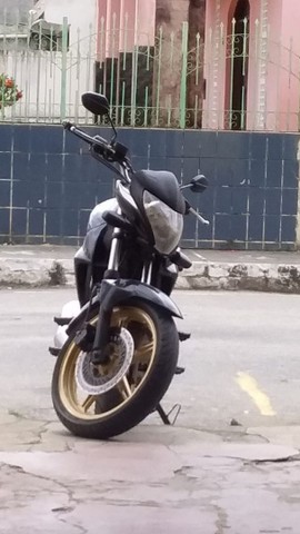 CB 300