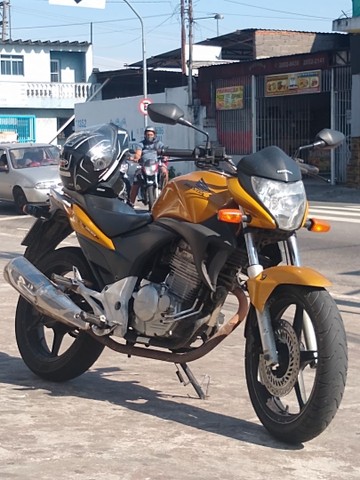 CB 300