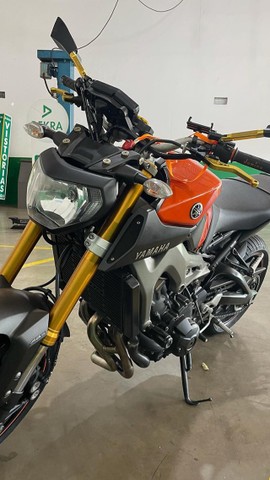 VENDO YAMAHA MT09 2015 IMPECÁVEL