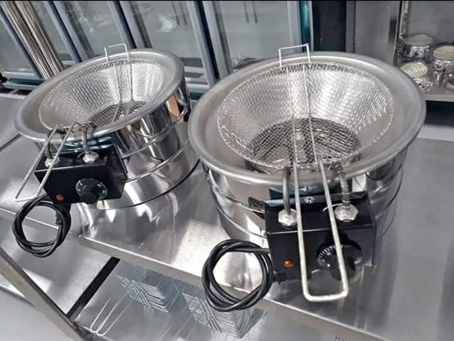 Fritadeira elétrica só óleo industrial inox de 1 ou 2 cubas ou tacho elétrico.  - Foto 6