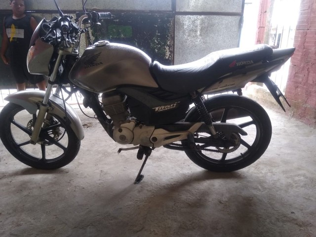 TITAN 150 EX 2010