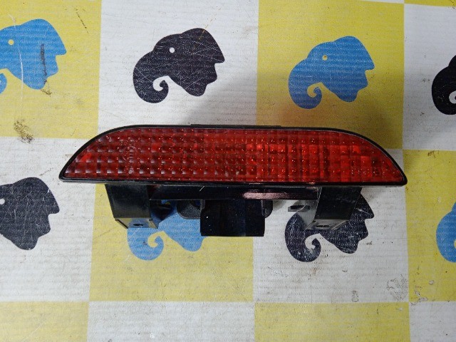  Lanterna Luz Freio Break Light  da Tampa Traseira Kwid Cod. 7635-601