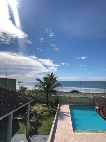 Casa frente ao mar com piscina. - Foto 2