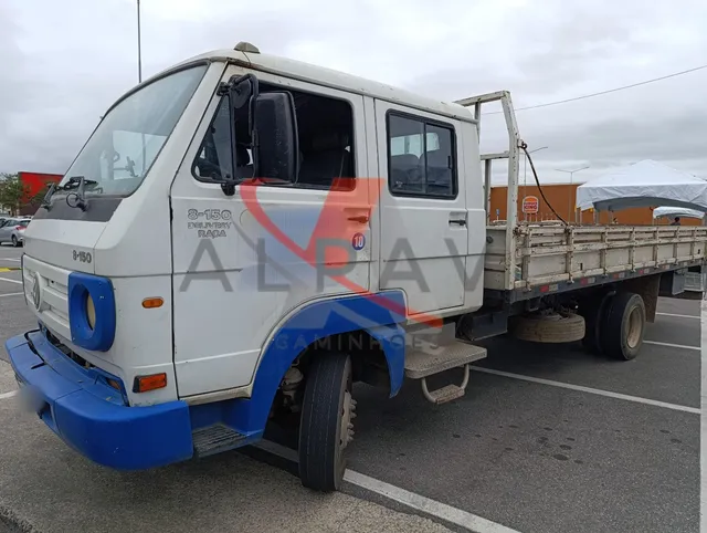 Volkswagen 8.150 Cabine Dupla Ano 2008