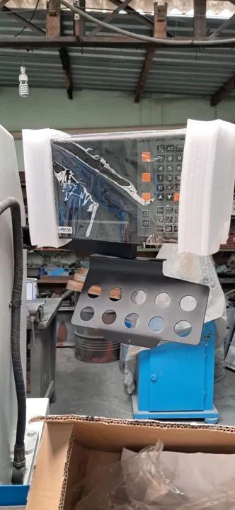 retifica plana ferdimat t 42 ano 1986 completa com digital 02 eixos novo - Foto 5