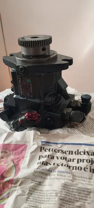 Vendo bomba hidráulica DYNAPAC - Foto 4