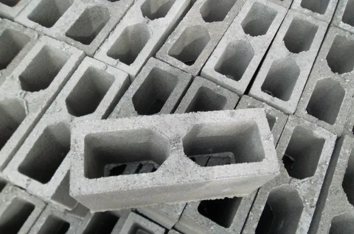 Blocos e canaletas de concreto