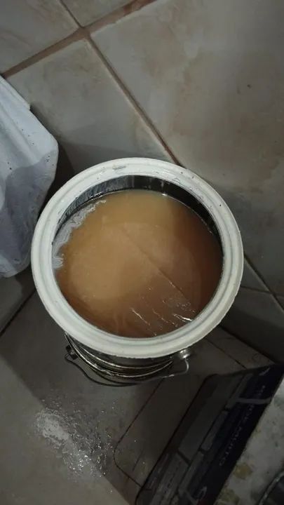 Lata de tinta branca - Foto 2