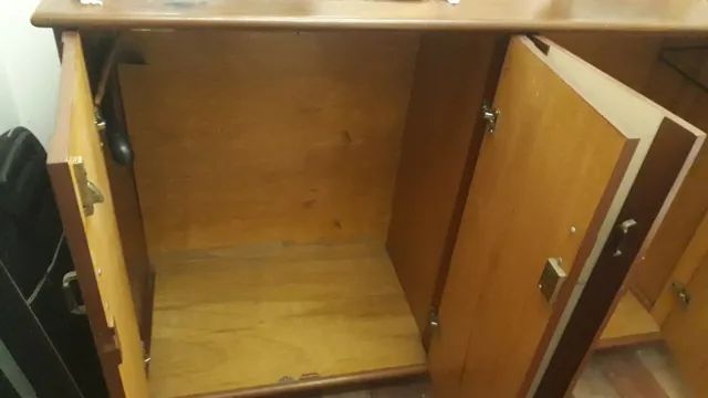 excelente cômoda cabideira em compensado com 2 módulos e 6 gavetas - Foto 5
