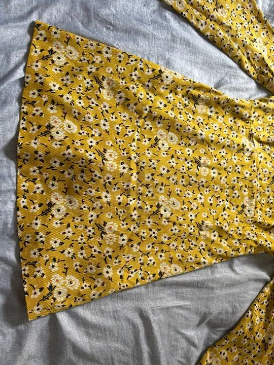 vestido Curtinho Zara TAM M amarelo  - Foto 3