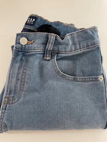 Linda calça masculina infantil GAP