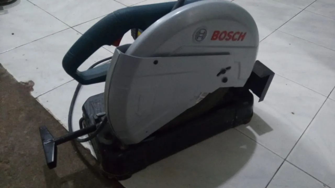 Serra de corte circular Bosch
