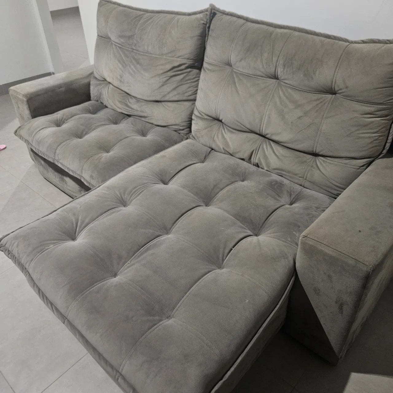 Sofá retrátil e reclinável 64254006442242123