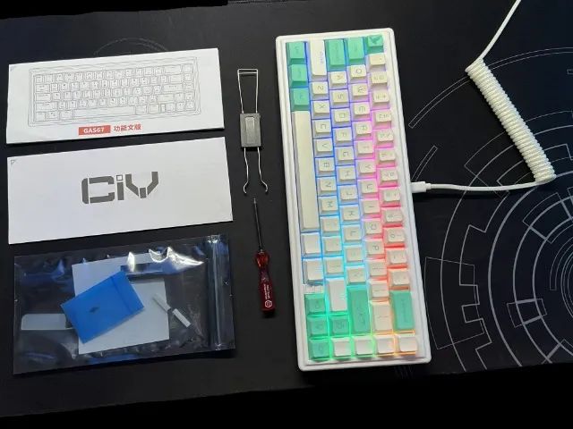 Teclado Ciy Gas67 Branco Switch Akko Jelly White Lubrificado Com Keycaps Brancas e Verdes - Foto 5