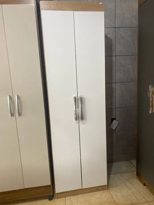 ARMÁRIO MULTIUSO DUAS PORTAS 