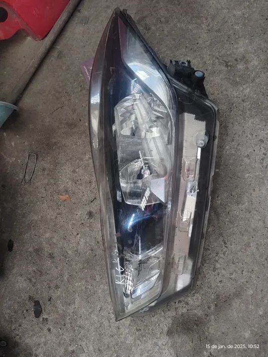 F farol esquerdo Nissan kicks 