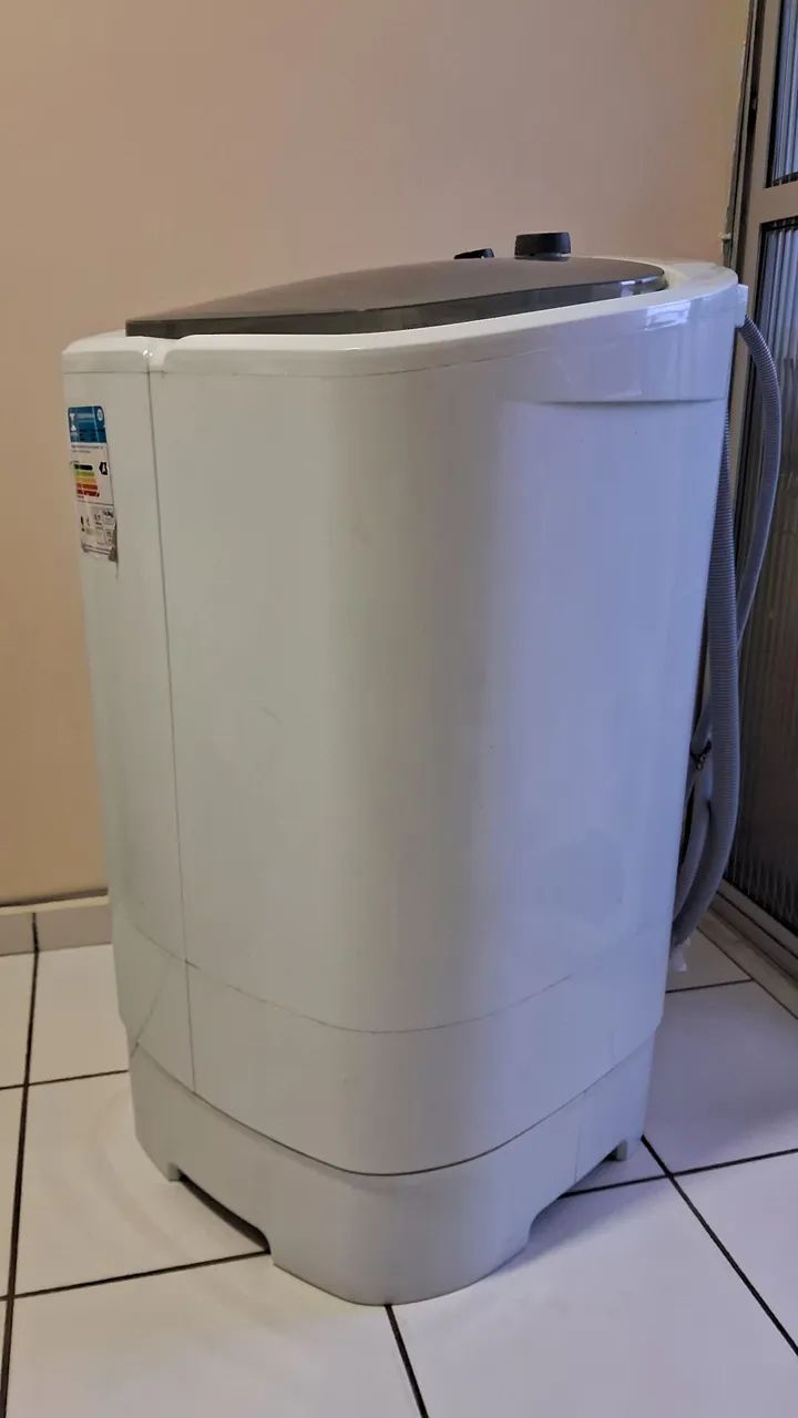 Lavadora de roupas Mueller semi-automática