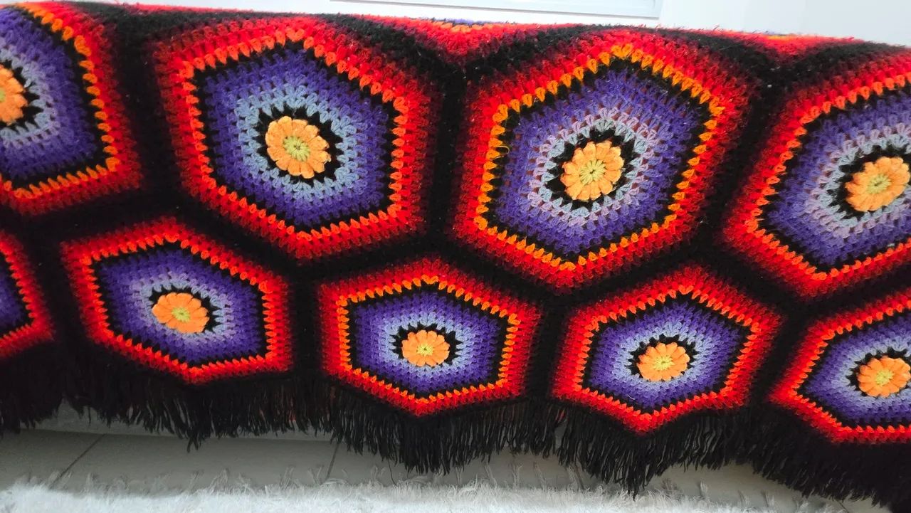 Colcha de crochê em estilo hexagonal - Foto 3