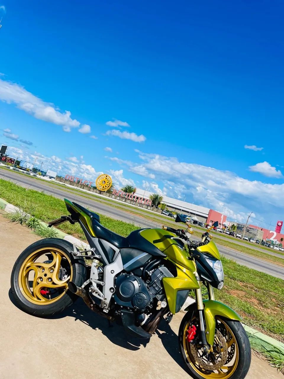 Cb1000r zerada pra hoje troco por golf