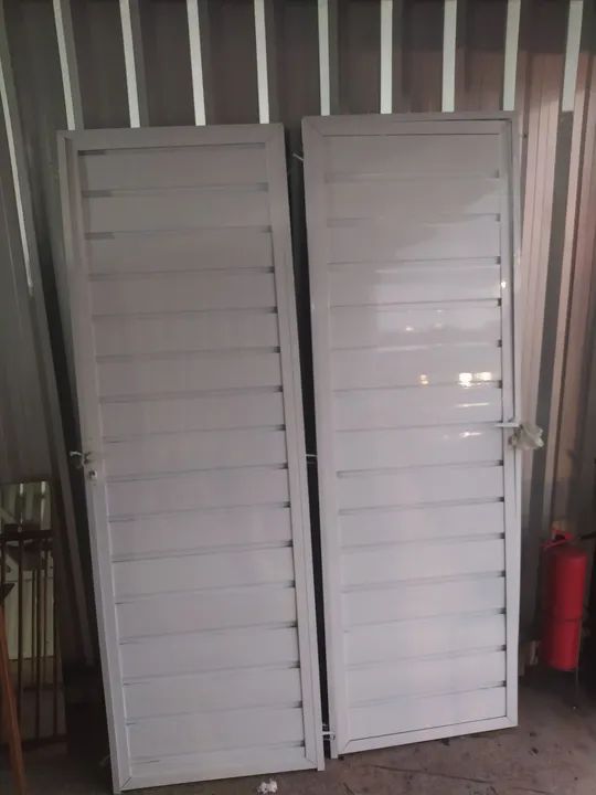 Portas em alumínio branco 70 x 2.10