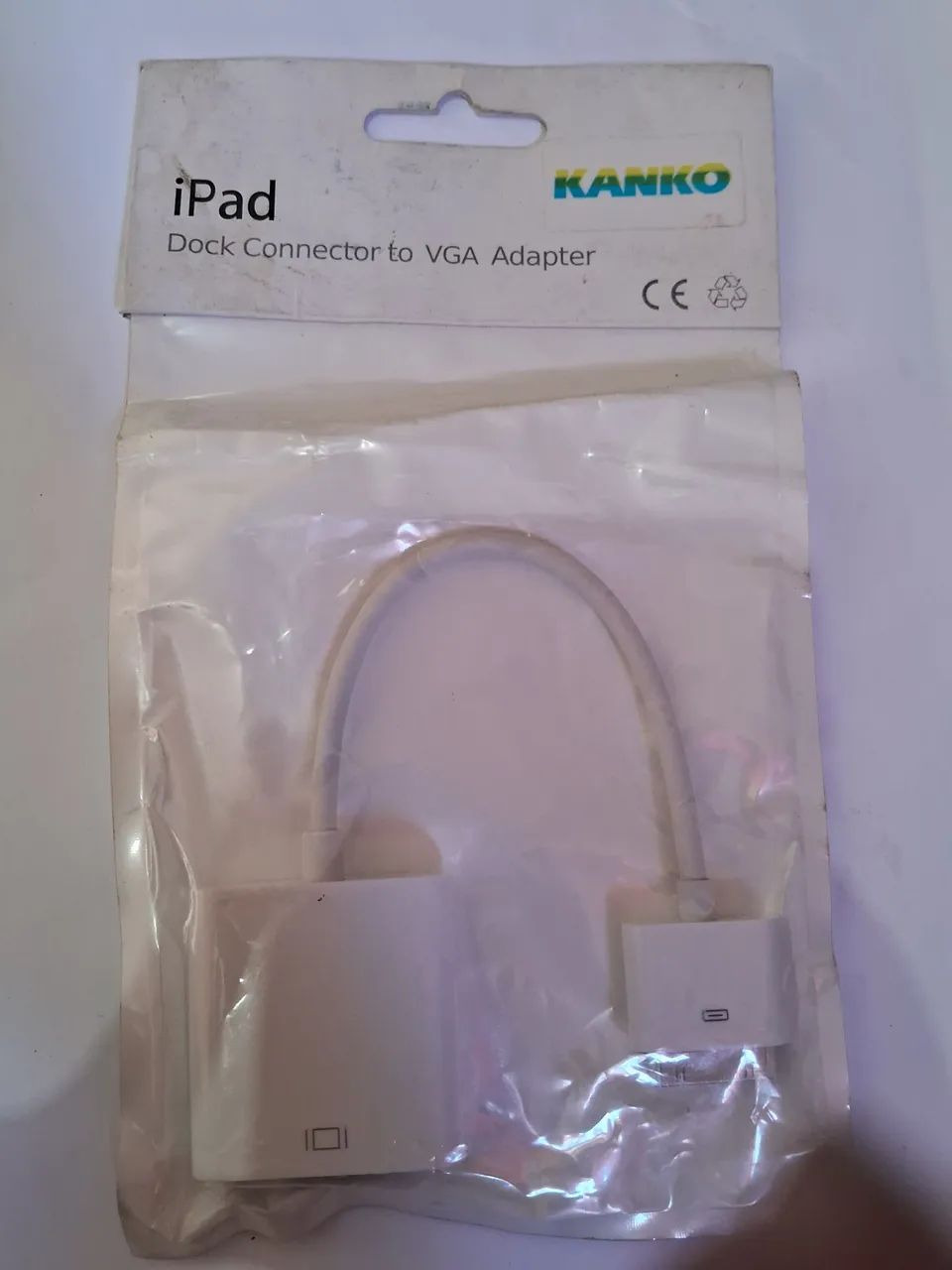 VGA adapter with dock connector for iPad. VGA adapter with dock connector for iPad.64374417886849120