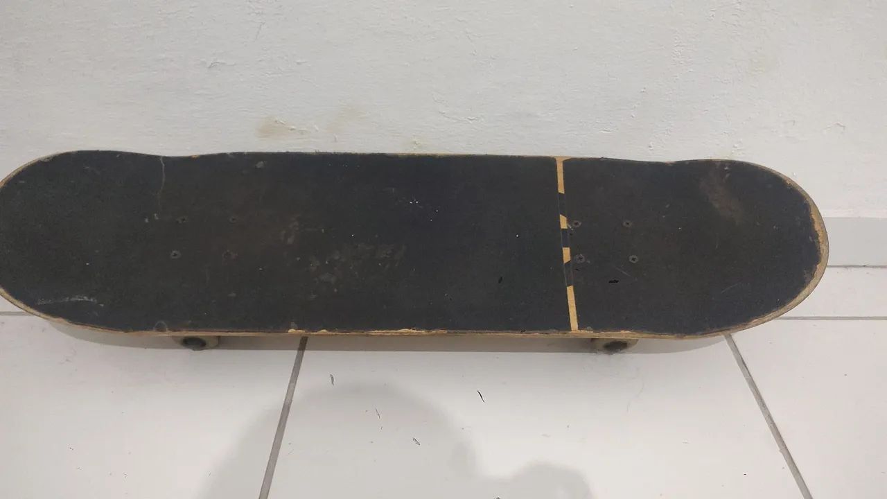 Skate a venda, troco por violão ou guitarra 