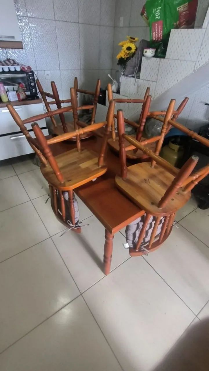 Mesa com 3 cadeiras  - Foto 2