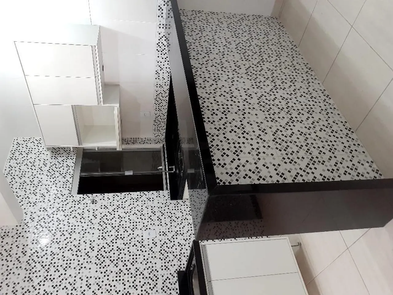 Alugo apartamento de 2 quartos na QN1