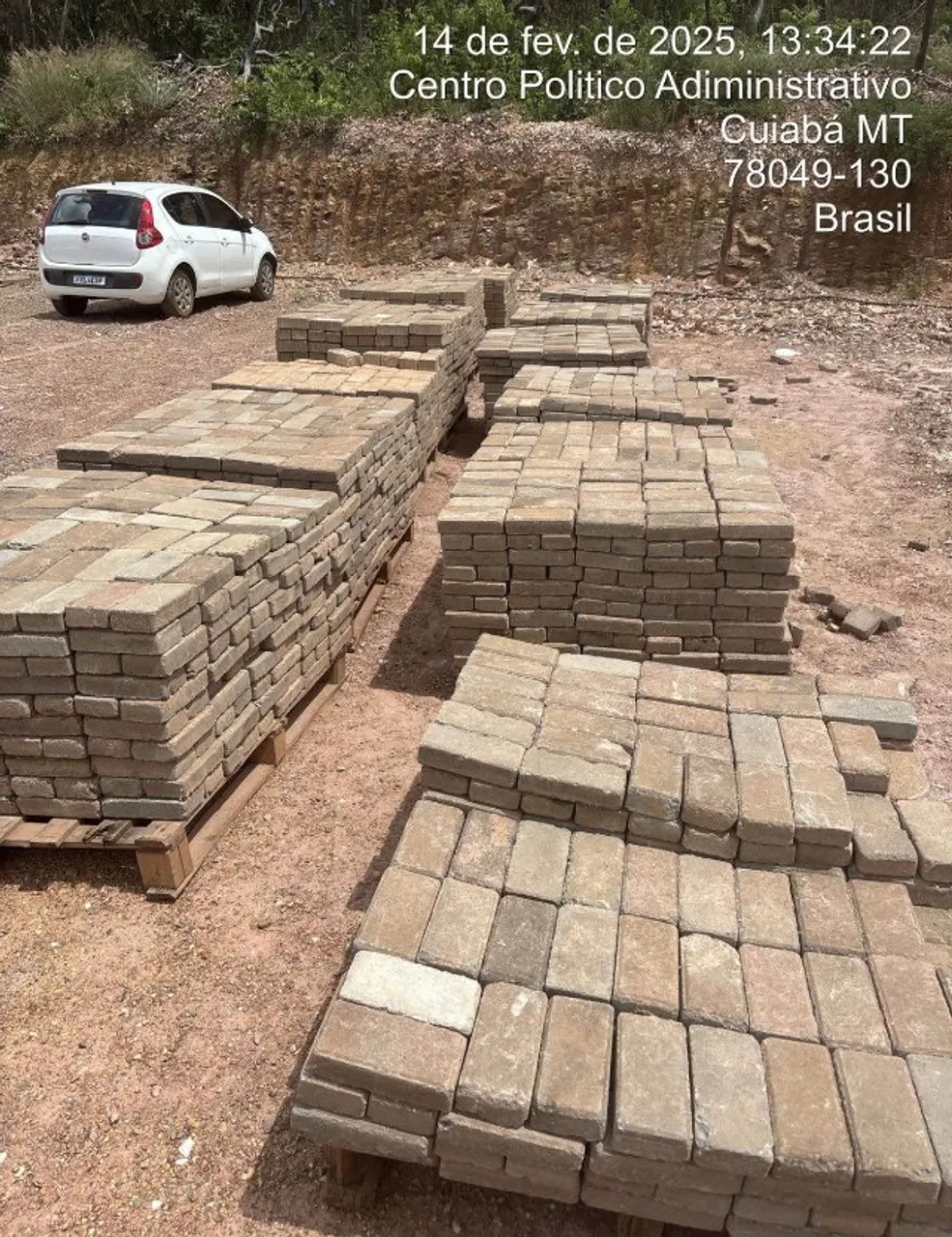 Vendo Paver Bruto (USADO) - 20x10x4/ 20x10x6 / 20x10x8 / 20x10x10 Valor: 28,00 o metro